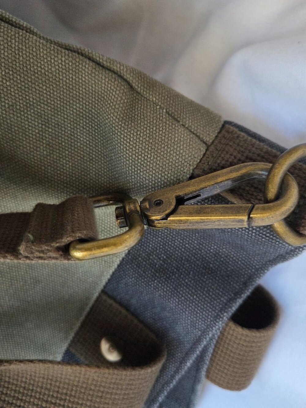 FEED Projects Work Bag Crossbody Tote. - Picture 4 of 8